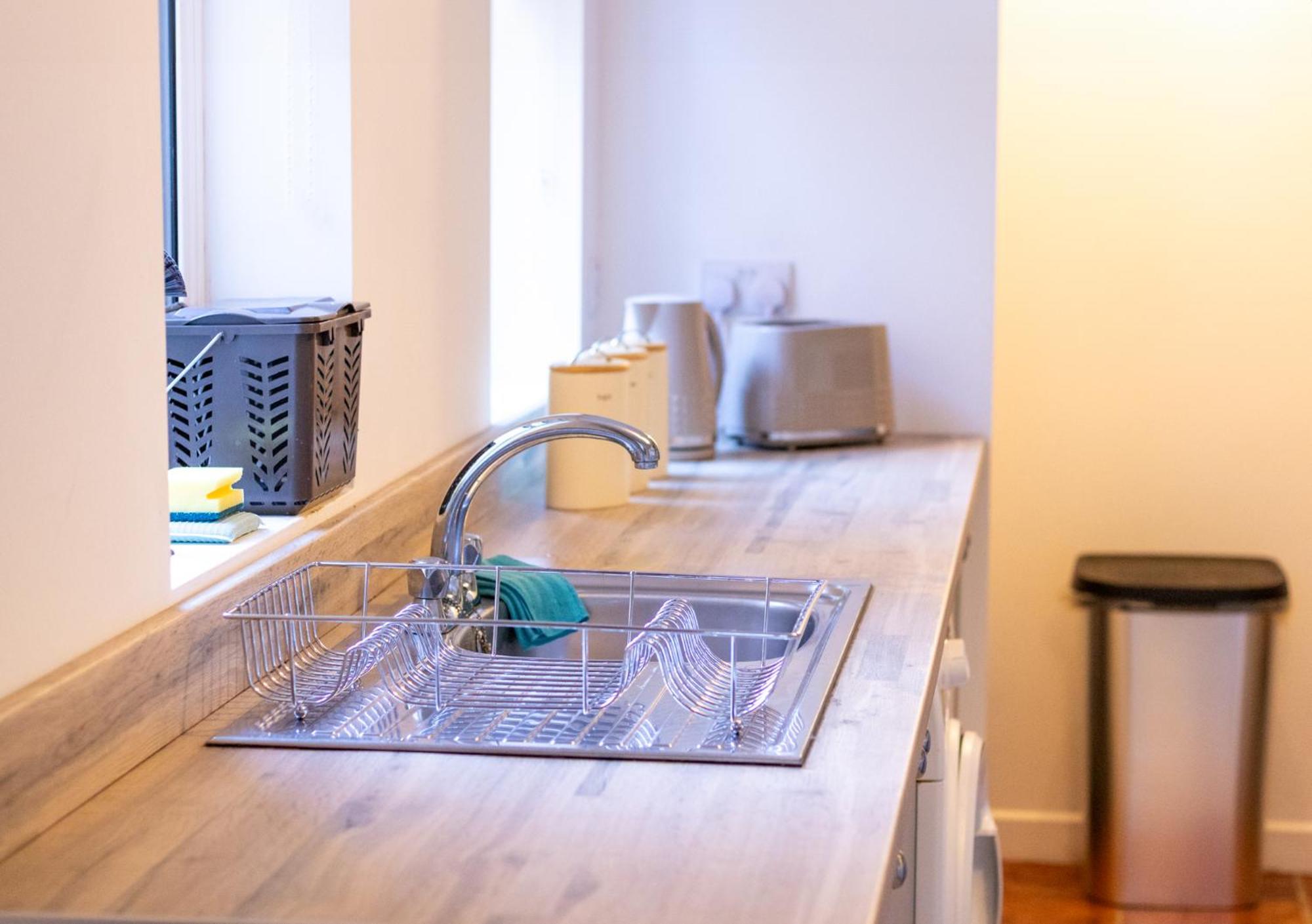 Victoria Road Guesthouse Белфаст Екстериор снимка